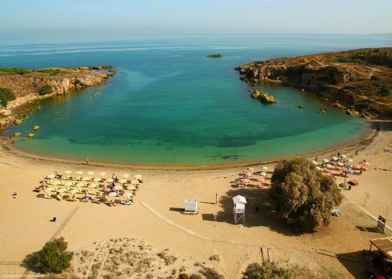 Sunrise Suites Като-Даратсо Экстерьер фото
